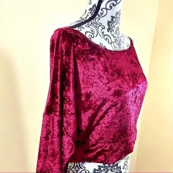 NWT Oh La La Cheri Off The-Shoulder Red Velvet Victorian Cropped Blouse Size M - Picture 8 of 14